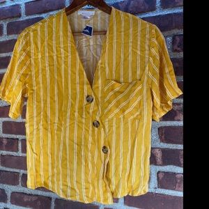 NWT Urban Romantics Women’s Yellow White striped blouse top shirt sleeve top S